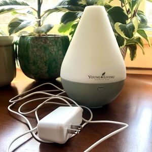 Young Living Dewdrop Diffuser